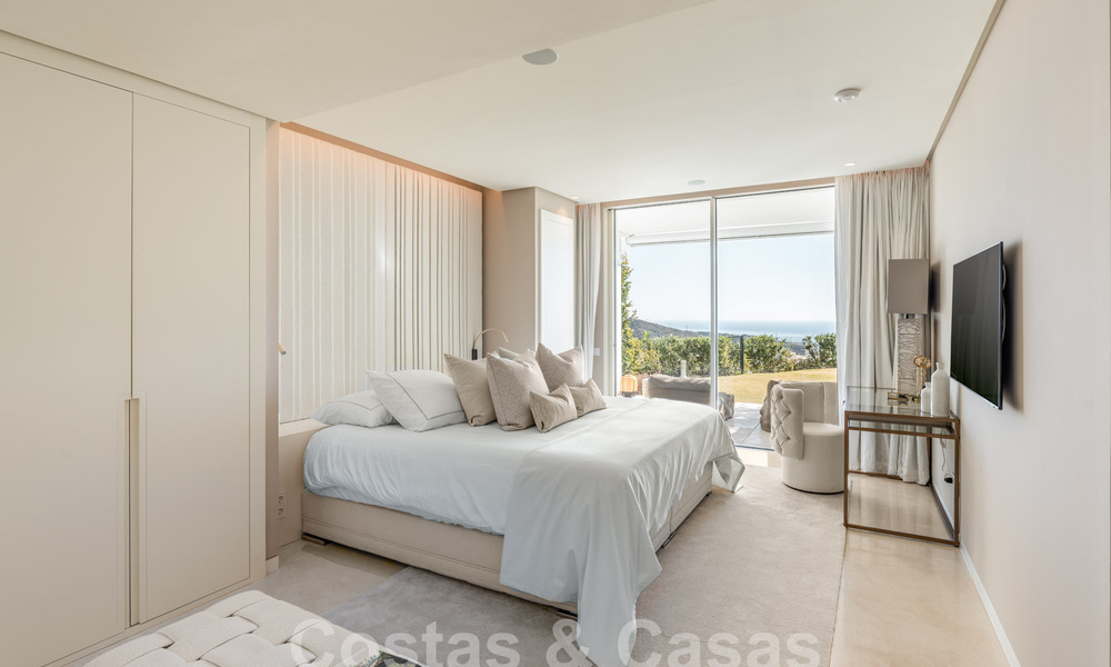 Moderno apartamento con jardín y vistas al mar en venta, a poca distancia en coche del centro de Marbella 61770