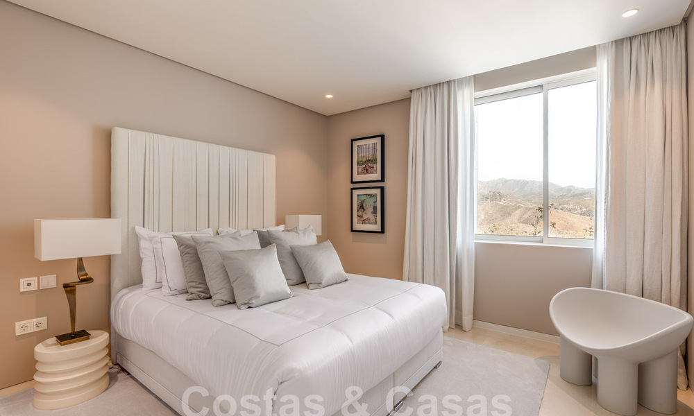 Moderno apartamento con jardín y vistas al mar en venta, a poca distancia en coche del centro de Marbella 61779