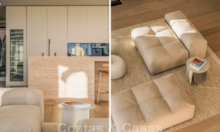 Impresionante ático reformado en venta con vistas panorámicas al golf y al mar en el corazón de Nueva Andalucía, Marbella 61830 