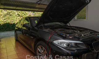 Villa mediterránea de lujo en venta a pocos pasos de la playa y servicios en Guadalmina Baja, Marbella 61859 