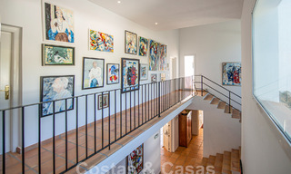 Villa mediterránea de lujo en venta a pocos pasos de la playa y servicios en Guadalmina Baja, Marbella 61877 