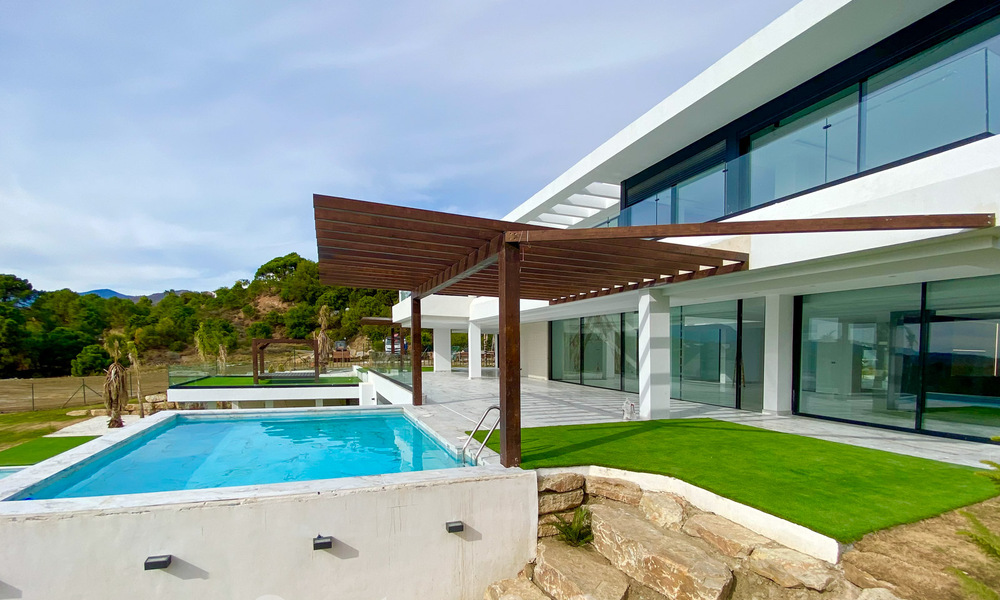 Nueva villa moderna de lujo en venta con vistas panorámicas al mar en el exclusivo Marbella Club Golf Resort en Benahavis - Marbella 61968