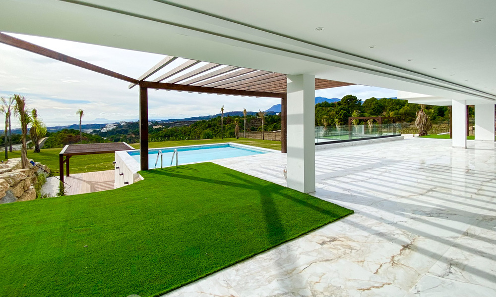 Nueva villa moderna de lujo en venta con vistas panorámicas al mar en el exclusivo Marbella Club Golf Resort en Benahavis - Marbella 61969