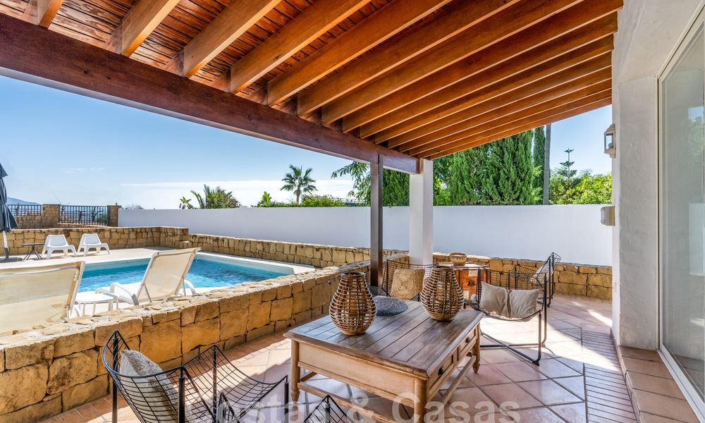 Encantadora casa familiar en venta con vistas al golf y al paisaje de montaña en Benahavis – Marbella 62094