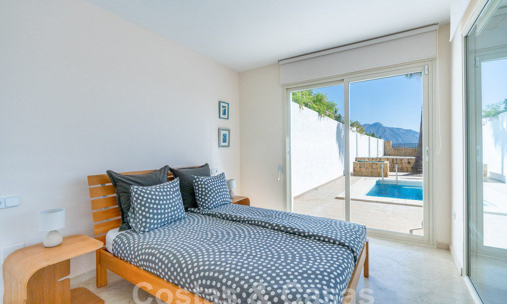 Encantadora casa familiar en venta con vistas al golf y al paisaje de montaña en Benahavis – Marbella 62097