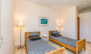 Encantadora casa familiar en venta con vistas al golf y al paisaje de montaña en Benahavis – Marbella 62104 