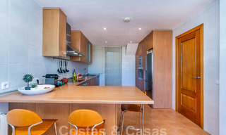 Encantadora casa familiar en venta con vistas al golf y al paisaje de montaña en Benahavis – Marbella 62116 