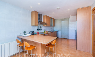 Encantadora casa familiar en venta con vistas al golf y al paisaje de montaña en Benahavis – Marbella 62117 