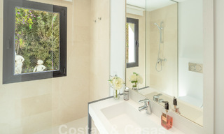 Moderna villa mediterránea de lujo en venta en una prestigiosa urbanización de playa en San Pedro, Marbella 62043 