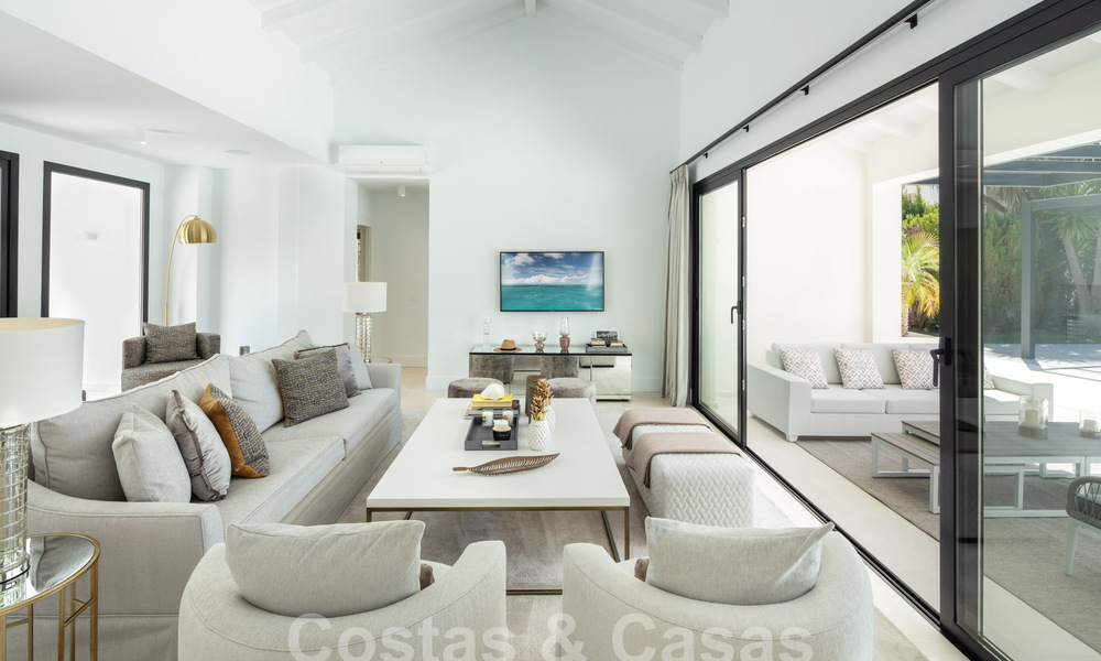 Moderna villa mediterránea de lujo en venta en una prestigiosa urbanización de playa en San Pedro, Marbella 62057