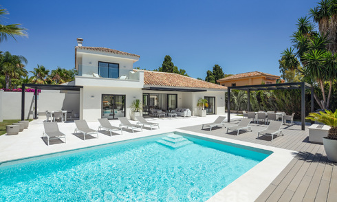 Moderna villa mediterránea de lujo en venta en una prestigiosa urbanización de playa en San Pedro, Marbella 62060