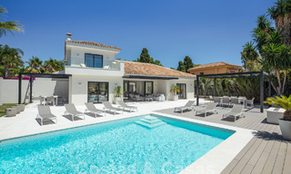 Moderna villa mediterránea de lujo en venta en una prestigiosa urbanización de playa en San Pedro, Marbella 62060 