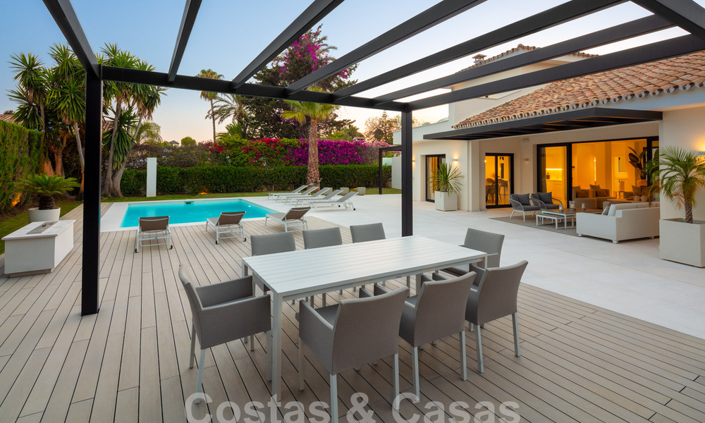 Moderna villa mediterránea de lujo en venta en una prestigiosa urbanización de playa en San Pedro, Marbella 62069