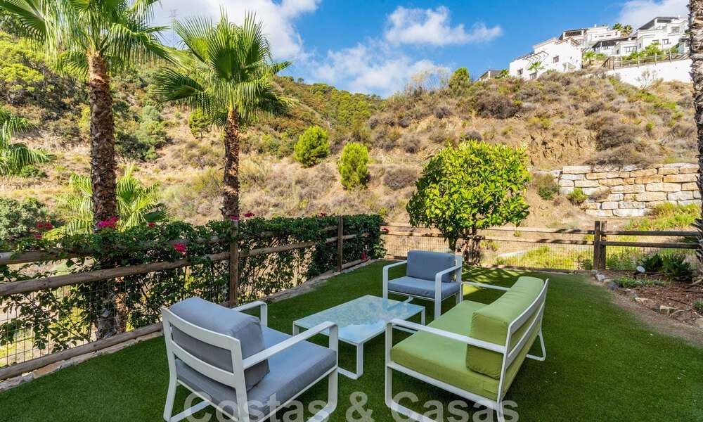 Espaciosa villa independiente en venta en una exclusiva urbanización cerrada en Benahavis - Marbella 62137