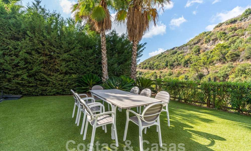 Espaciosa villa independiente en venta en una exclusiva urbanización cerrada en Benahavis - Marbella 62166