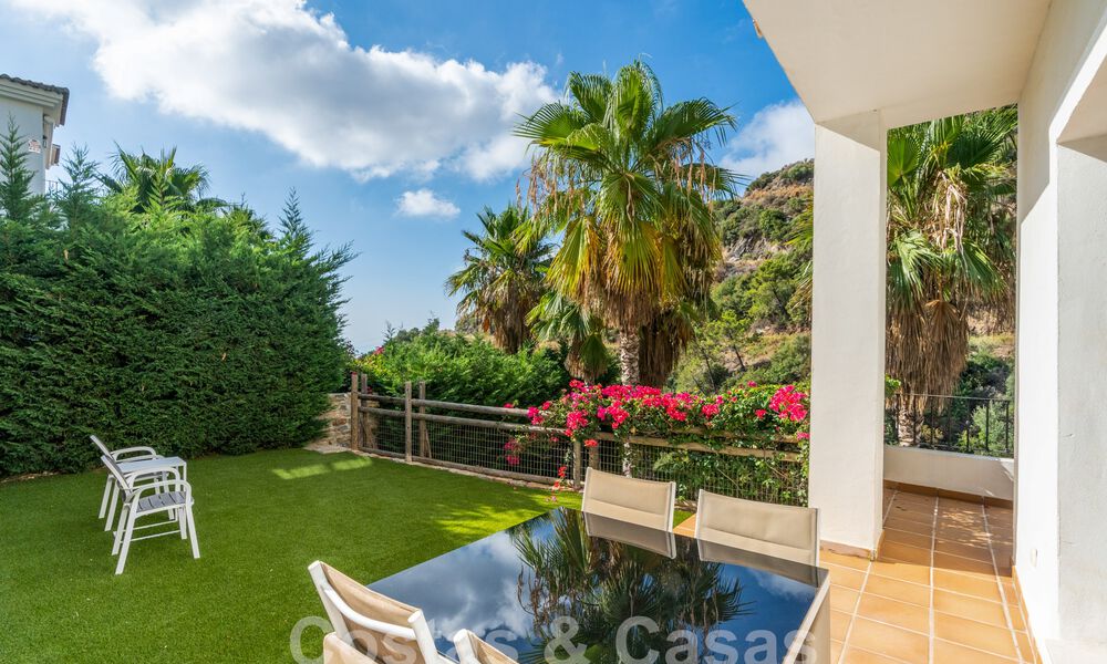 Espaciosa villa independiente en venta en una exclusiva urbanización cerrada en Benahavis - Marbella 62172