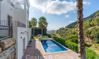 Espaciosa villa independiente en venta en una exclusiva urbanización cerrada en Benahavis - Marbella 62174 