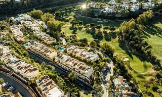Listo para entrar a vivir! Apartamento reformado con jardín en venta en urbanización cerrada en La Quinta, Benahavis - Marbella 62194 