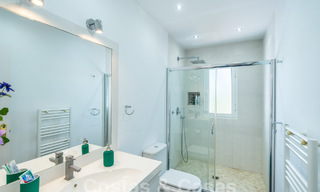 Auténtica villa, arquitectura mediterránea en venta en Sotogrande, Costa del Sol 62199 