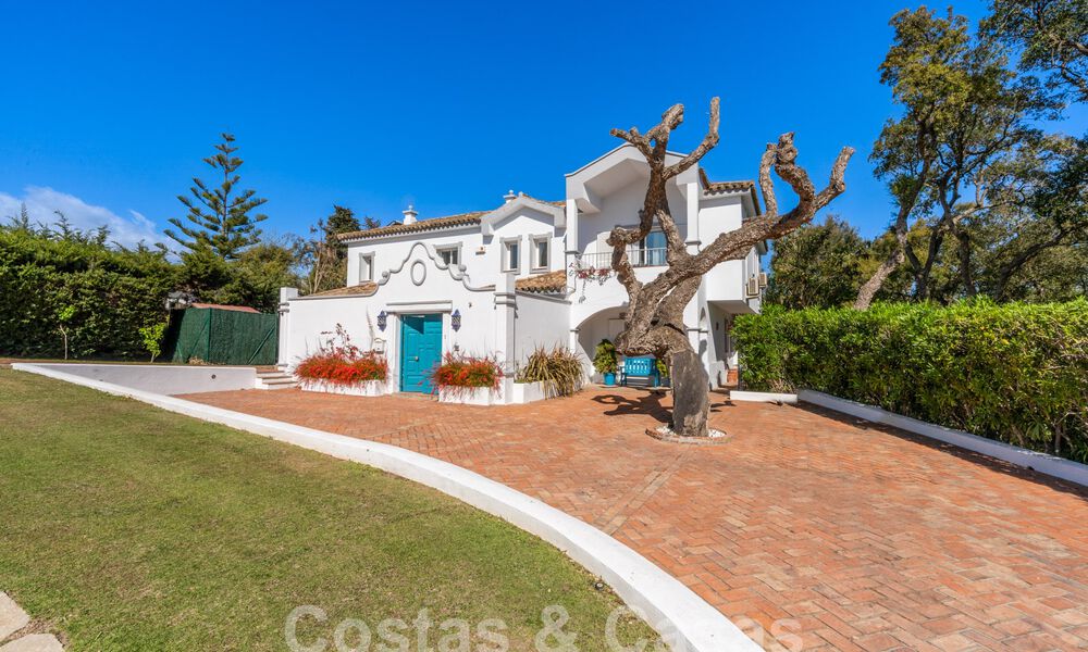 Auténtica villa, arquitectura mediterránea en venta en Sotogrande, Costa del Sol 62227
