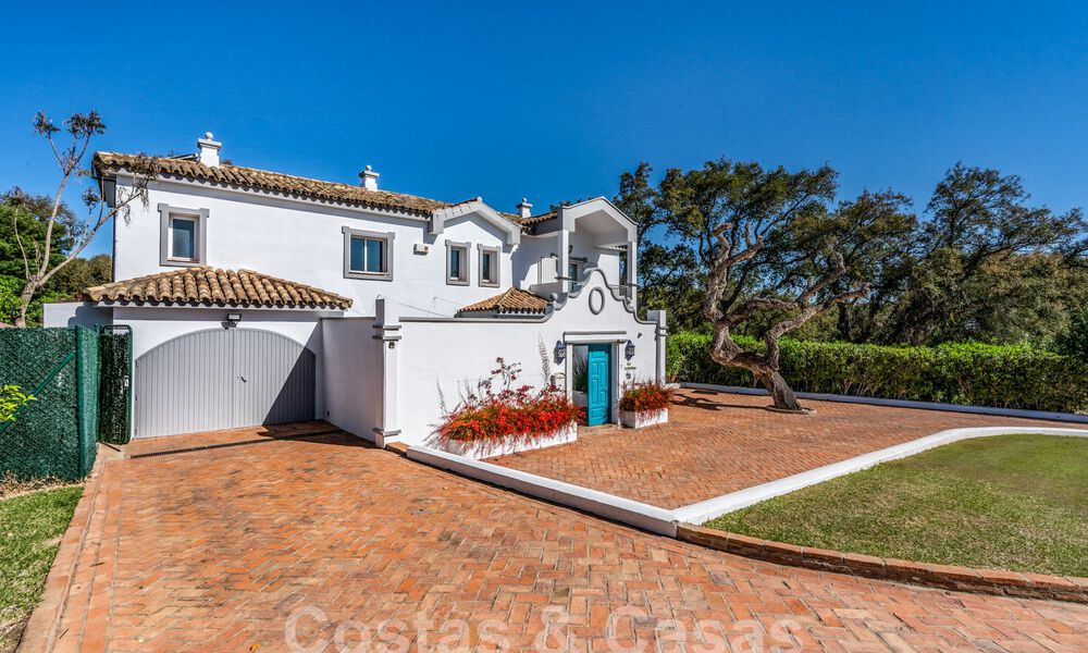 Auténtica villa, arquitectura mediterránea en venta en Sotogrande, Costa del Sol 62229