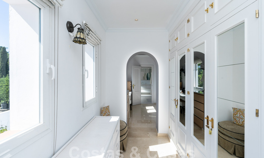 Auténtica villa, arquitectura mediterránea en venta en Sotogrande, Costa del Sol 62253