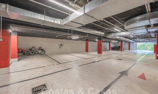 Listo para entrar a vivir! Moderno y lujoso ático en venta en primera línea de golf, con vistas al mar y al golf, Marbella Este 62309 