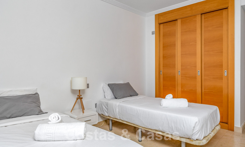 Amplio y moderno apartamento en venta con vistas panorámicas al golf y al mar en un resort de golf de cinco estrellas en Benahavis – Marbella 62322