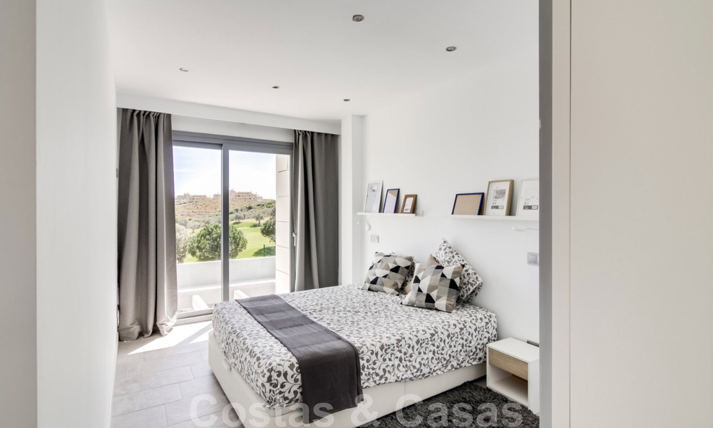 Nueva promoción de modernas villas de lujo en venta, en primera línea de golf con vistas al mar en Mijas, Costa del Sol 62471