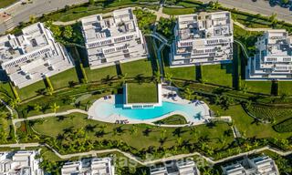 Moderno apartamento de 3 dormitorios con amplias terrazas en venta en la Nueva Milla de Oro entre Marbella y Estepona 62504 