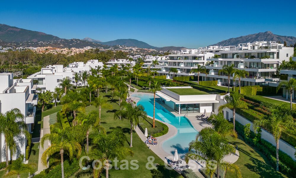 Moderno apartamento de 3 dormitorios con amplias terrazas en venta en la Nueva Milla de Oro entre Marbella y Estepona 62505