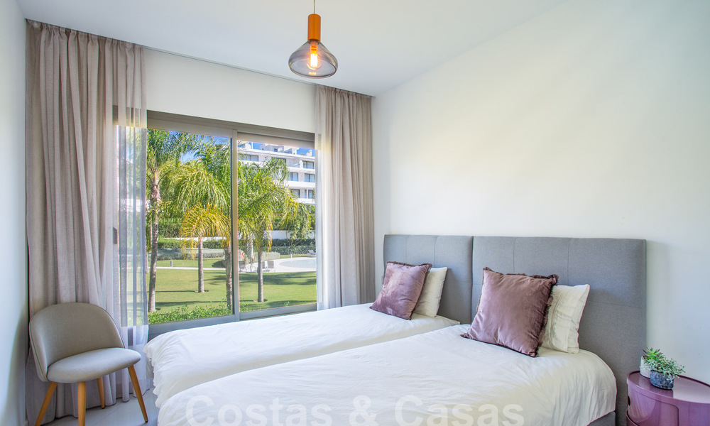 Moderno apartamento de 3 dormitorios con amplias terrazas en venta en la Nueva Milla de Oro entre Marbella y Estepona 62517