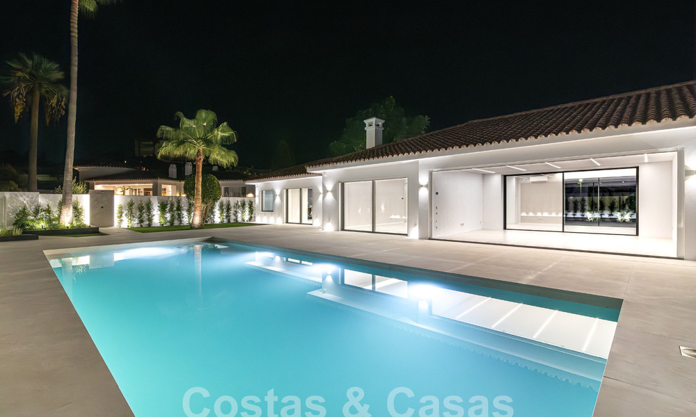 Nueva villa mediterránea moderna de una sola planta en venta, primera línea de golf, cerca de San Pedro - Marbella 62532