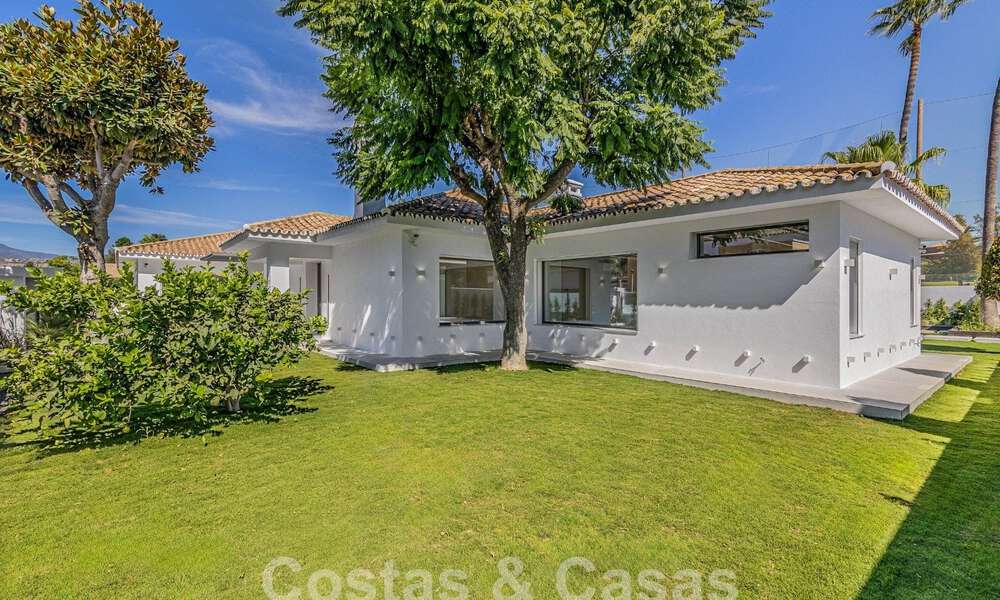 Nueva villa mediterránea moderna de una sola planta en venta, primera línea de golf, cerca de San Pedro - Marbella 62538