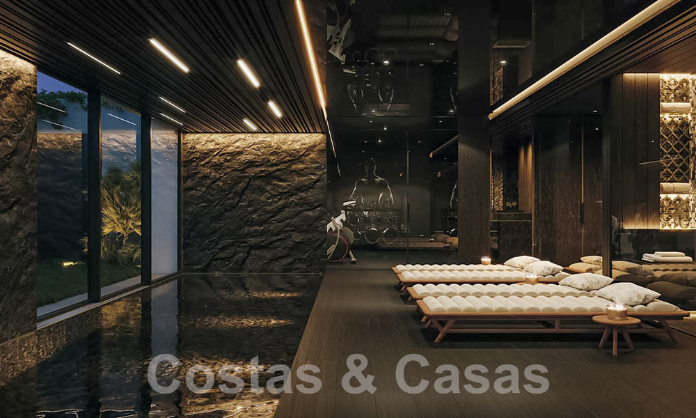 Parcela con proyecto para una innovadora villa de diseño en venta en primera línea de golf, en una zona residencial cerrada y segura en Nueva Andalucia, Marbella 62558