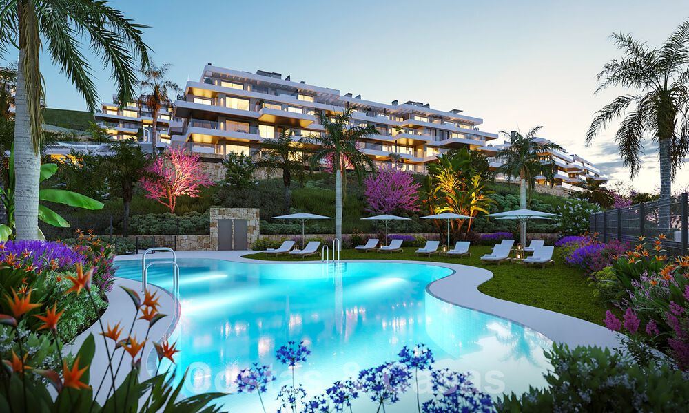 Apartamentos modernos nuevos en venta con vistas al mar y a un paso del campo de golf en Mijas, Costa del Sol 62577