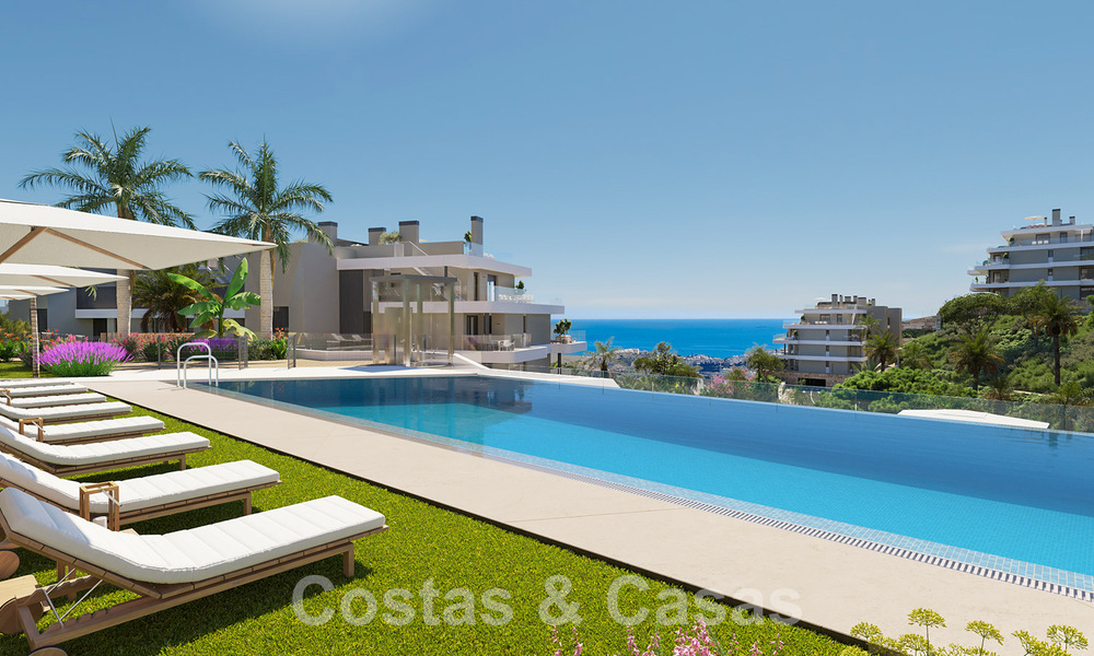 Apartamentos modernos nuevos en venta con vistas al mar y a un paso del campo de golf en Mijas, Costa del Sol 62586