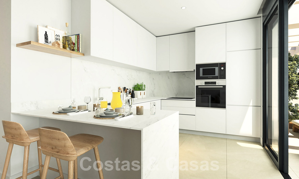 Apartamentos modernos nuevos en venta con vistas al mar y a un paso del campo de golf en Mijas, Costa del Sol 62590