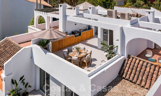 Casa adosada reformada con estilo en venta, junto al campo de golf de La Quinta en Benahavis - Marbella 62821 