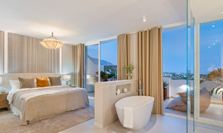 Casa adosada reformada con estilo en venta, junto al campo de golf de La Quinta en Benahavis - Marbella 62823 