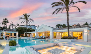 Sofisticada villa de lujo con vistas panorámicas al mar en venta en Nueva Andalucia, Marbella 62764 