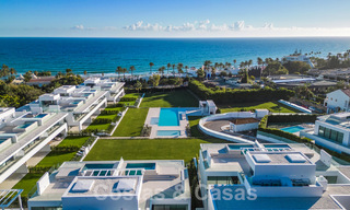 Villas de lujo listas para entrar a vivir en un nuevo e innovador complejo que consta de 12 sofisticadas villas con vistas al mar, en la Milla de Oro de Marbella 62649 