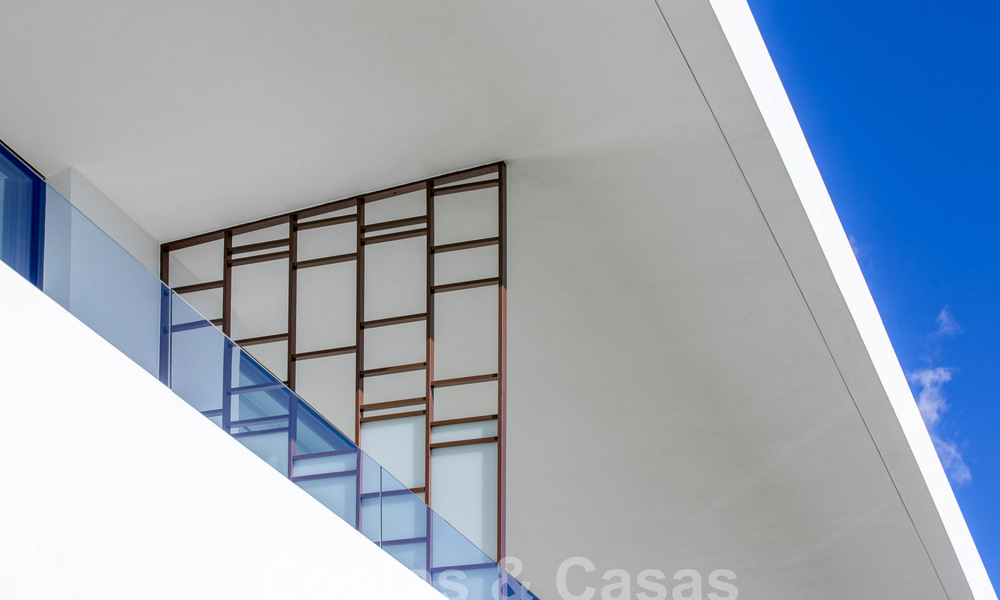 Villas de lujo listas para entrar a vivir en un nuevo e innovador complejo que consta de 12 sofisticadas villas con vistas al mar, en la Milla de Oro de Marbella 62658