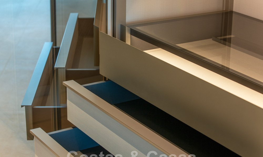 Villas de lujo listas para entrar a vivir en un nuevo e innovador complejo que consta de 12 sofisticadas villas con vistas al mar, en la Milla de Oro de Marbella 62695