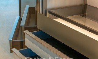 Villas de lujo listas para entrar a vivir en un nuevo e innovador complejo que consta de 12 sofisticadas villas con vistas al mar, en la Milla de Oro de Marbella 62695 