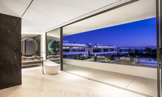 Reventa! Villas de lujo listas para entrar a vivir en un nuevo e innovador complejo que consta de 12 sofisticadas villas con vistas al mar, en la Milla de Oro de Marbella 62704 