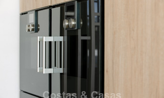 Villas de lujo listas para entrar a vivir en un nuevo e innovador complejo que consta de 12 sofisticadas villas con vistas al mar, en la Milla de Oro de Marbella 62721 