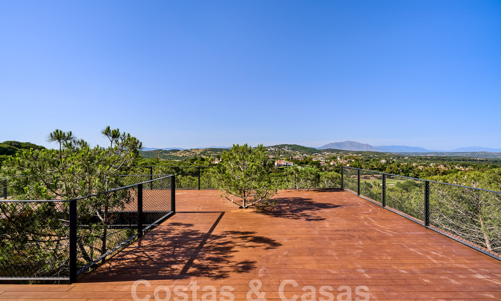 Villa de diseño con arquitectura vanguardista en venta situada en una zona verde de Sotogrande, Costa del Sol 62868