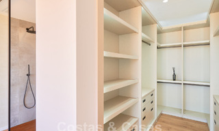 Villa de diseño con arquitectura vanguardista en venta situada en una zona verde de Sotogrande, Costa del Sol 62888 