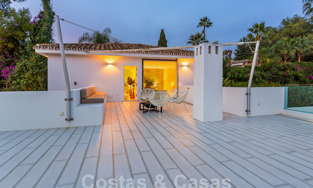 Moderna villa de lujo en venta con arquitectura mediterránea contemporánea situada en el valle del golf de Nueva Andalucía, Marbella 62989
